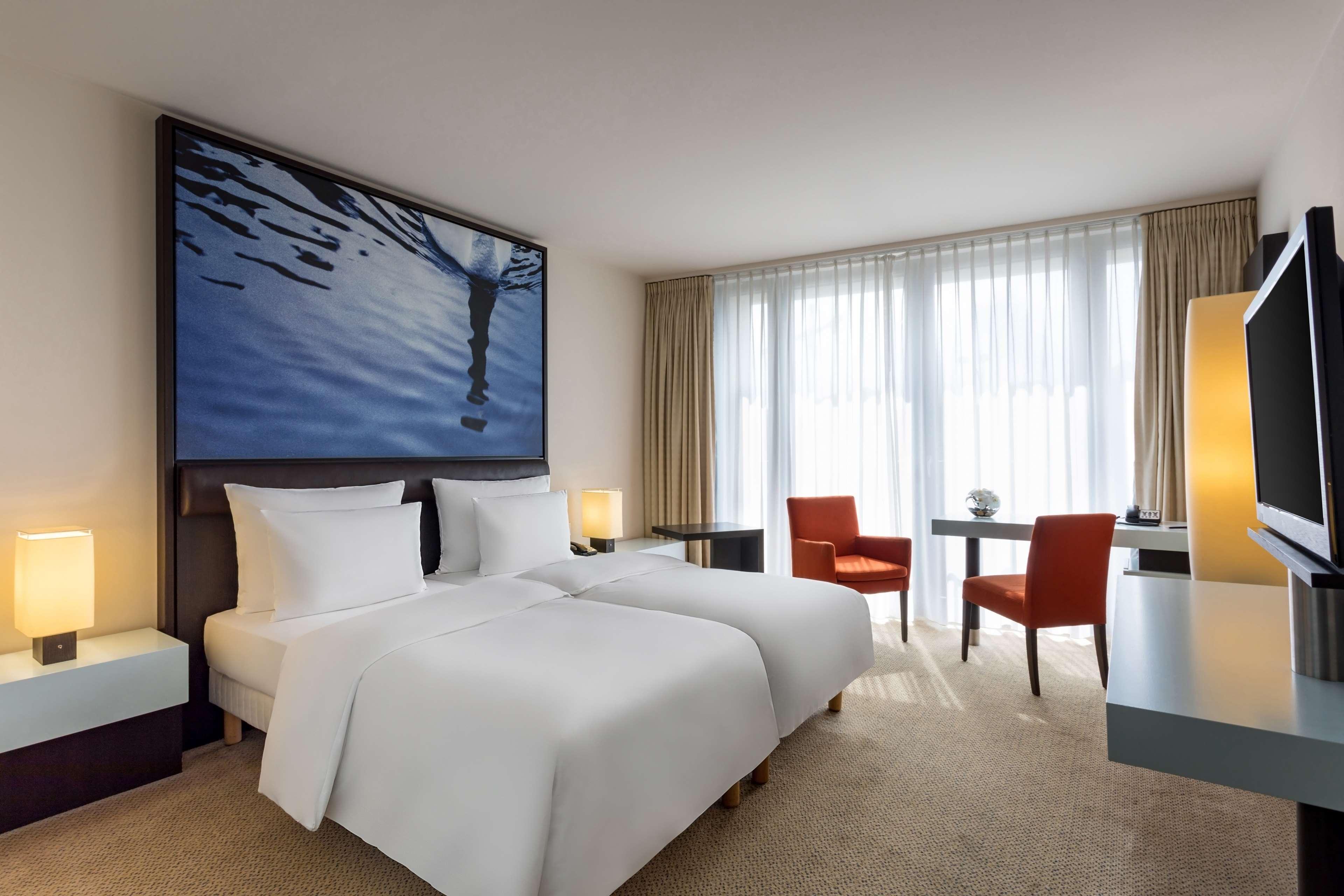 Radisson Collection Hotel, Hotel