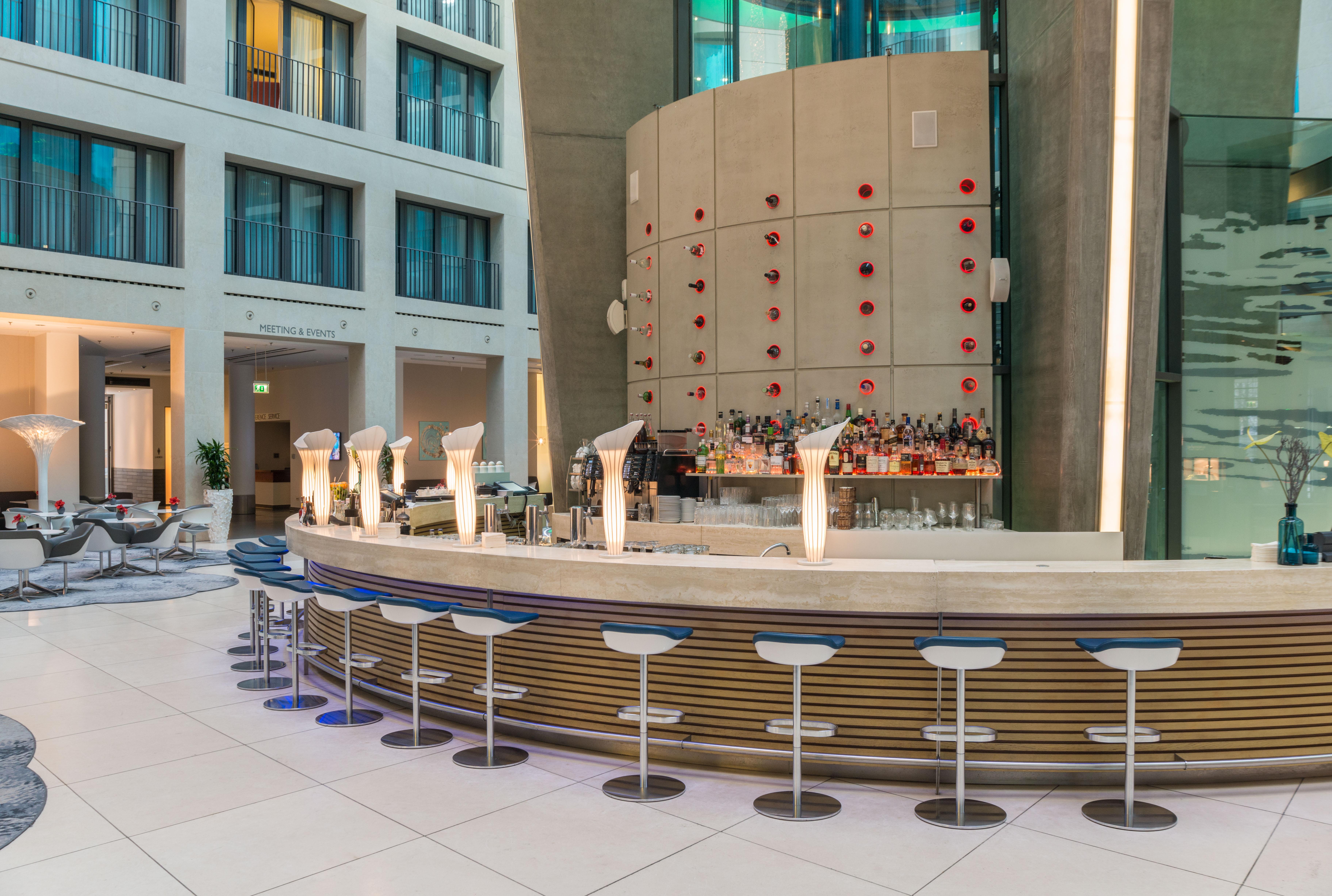 Radisson Collection Hotel, Hotel