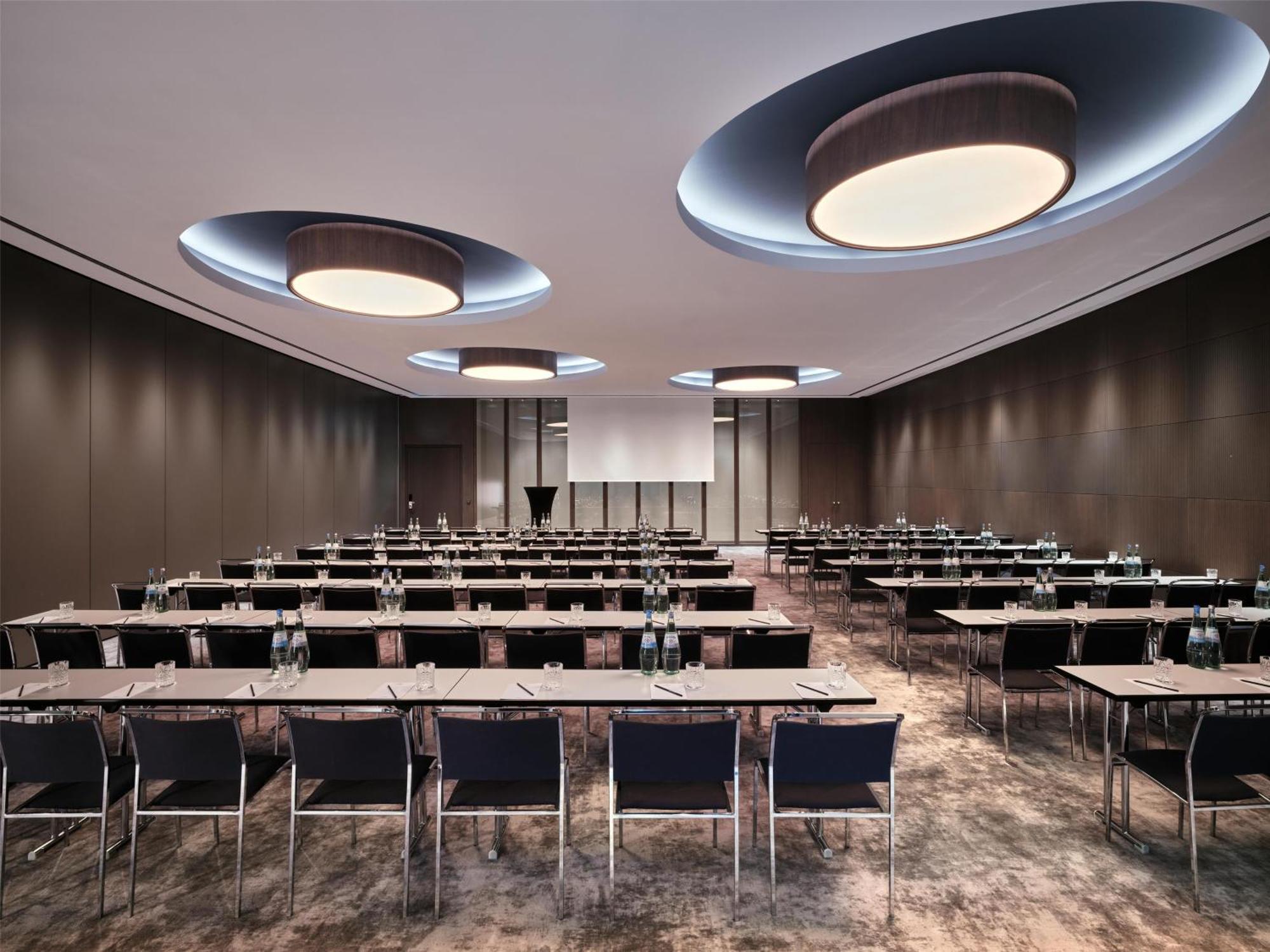 Radisson Collection Hotel, Hotel Berlin