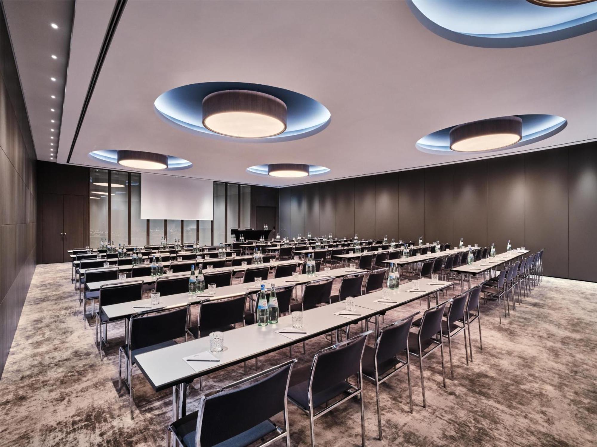 Radisson Collection Hotel, 5* Berlin